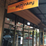 Funky Monkey Cafe Esterno