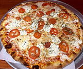 Niki's Pizza food