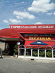 L'express outside