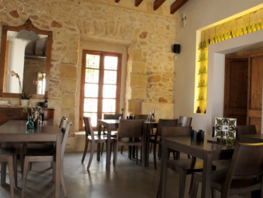 restaurant image