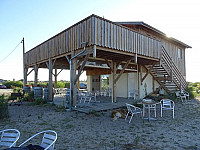 La cabane au Phil de l'eau inside