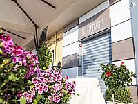 Lorenzini Gelato Artigianale outside