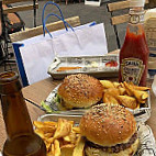 Burger'N'Co food