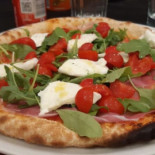 Max Pizza Drive food