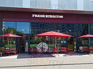 Fresh Burritos Nanterre inside