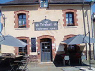 Le Triskell outside