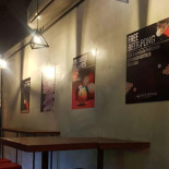 Lounge Lizard Dentro