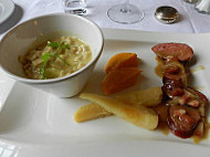 Domaine Du Gue A Tresmes food