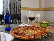 Lugano Pizza food