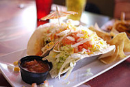 Cheeseburger in Paradise food