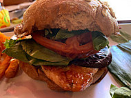 Cheeseburger in Paradise food