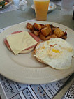 Bob's Breakfast Express food