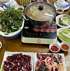 Nhà Hàng Chiến Trâu Giật food