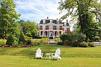 Blomidon Inn inside