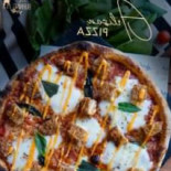 The Burning Giraffe Cibo