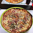 La Sardana Pizzeria food