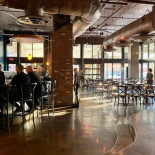 Artisan's Table Piatti