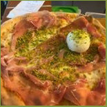 Haz Pizza E Cucina food