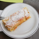 Cafe Erdpyramiden food