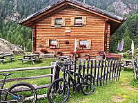 Morterer Alm inside