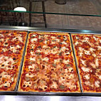 Pronto Pizza food