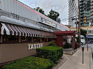 Tastee Diner Of Bethesda outside