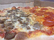 Wiseguys Pizzeria food