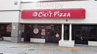 Cicis Pizza outside