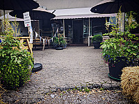 Wookey Hub Cafe outside