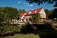 Auberge des Glacis outside