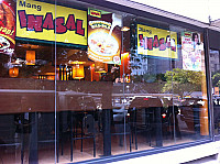 Mang Inasal inside