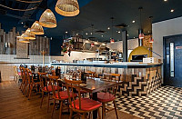 Zizzi inside