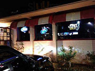 Garf's Sports Lounge outside