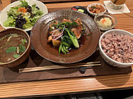 Mitsubachi Shokudou food