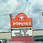 Popeyes Louisiana Kitchen outside