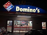 Domino's Pizza outside