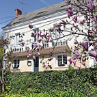 Auberge Du Port Des Roches inside