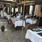 Le Bistrot De Louis food