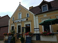 Landhaus Zu Stücken Wildgaststätte outside