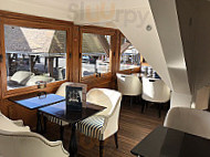 Yacht Café Deauville inside