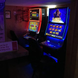 The Blue Grouch Pub Dentro