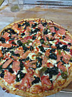 Vis Pizza food