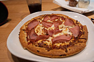 Boston Pizza food