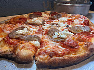 Antonio's Real New York Pizza food