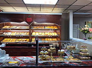 Big Apple Bakery food