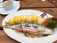 Fischerhütte am Toplitzsee food