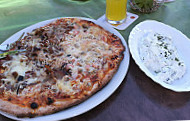 Pizzeria La Grotta food