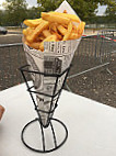 Jojo La Frite outside