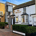 Red Lion Inn outside