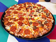 Round Table Pizza food